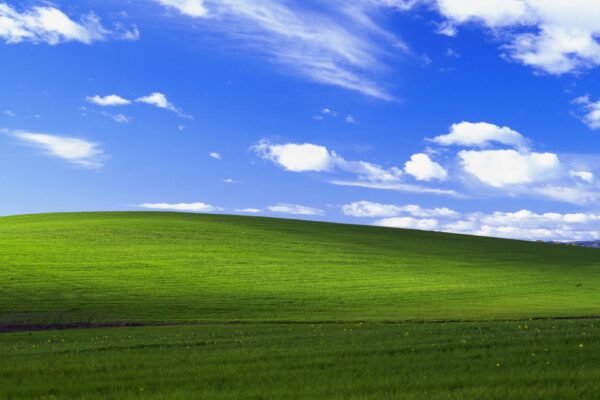 where did microsoft take the iconic logo photo of clouds